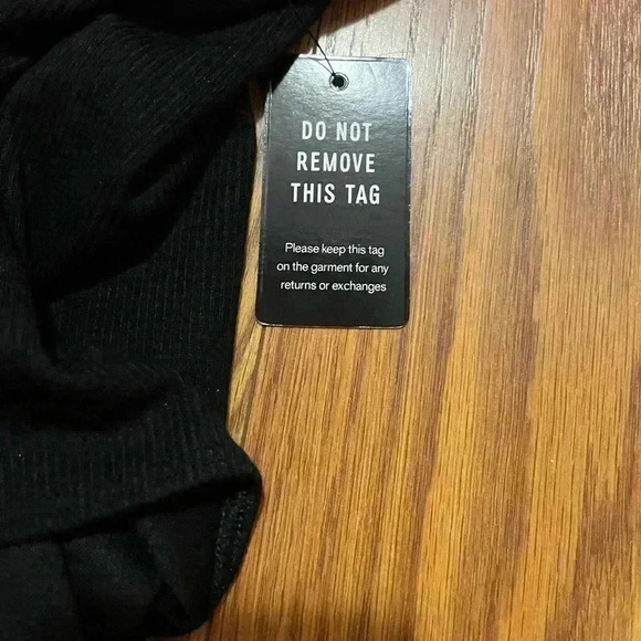 NWT Express Women’s Ribbed Ruffle Bodysuit Black S - Picture 6 of 6